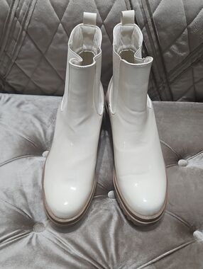 Diba White Slip-On Ankle Boots
